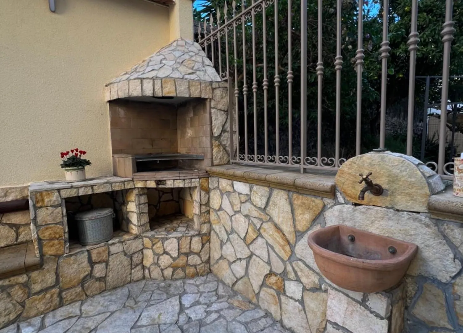 Ninella Apartment Портичи